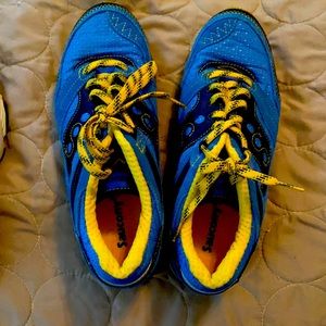 Saucony tennis shoes